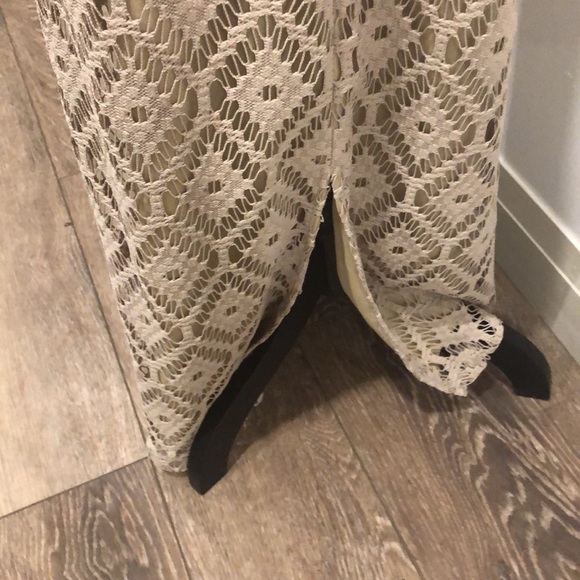 Chico gold maxi macramé dress zip side  sleeveless SZ 2 side slit Vintage gown - Picture 5 of 9